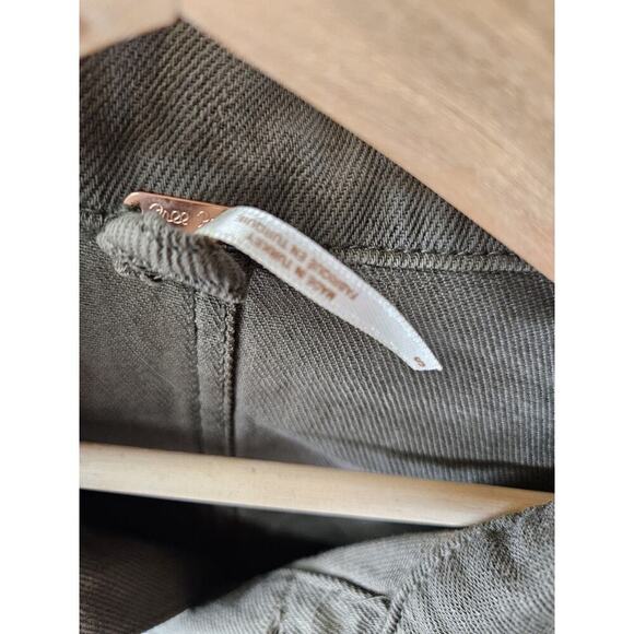 Free People Bloggers Gia Coverall Jumpsuit in Army Green Sz Small - Picture 5 of 10